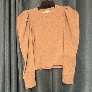 Moon River Women's Beige Puff Sleeve Sweatshirt